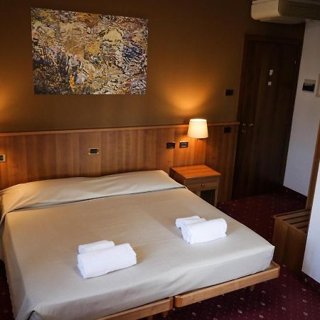 Villanova Hotel San Bonifacio Esterno foto
