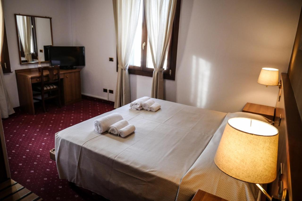 Villanova Hotel San Bonifacio Esterno foto